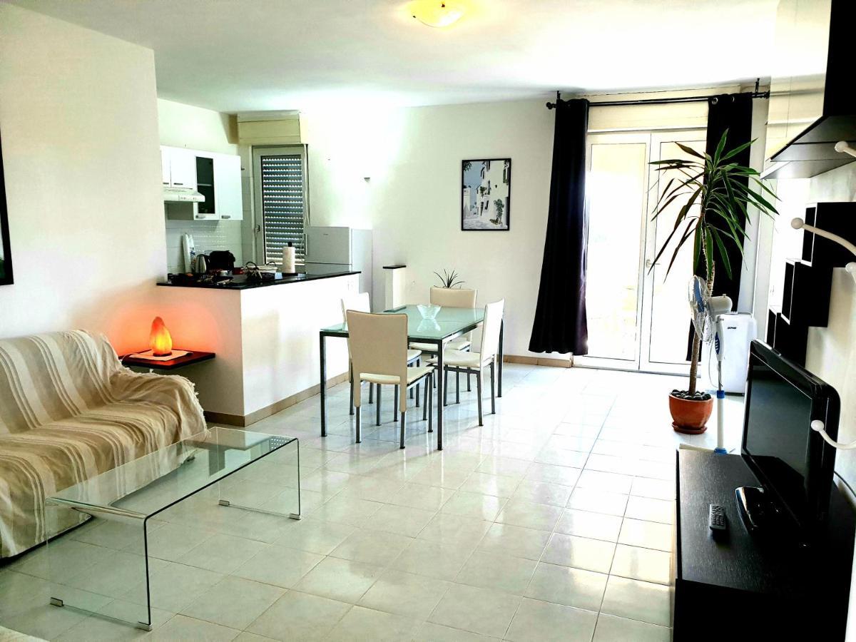 Apartment Sweet *